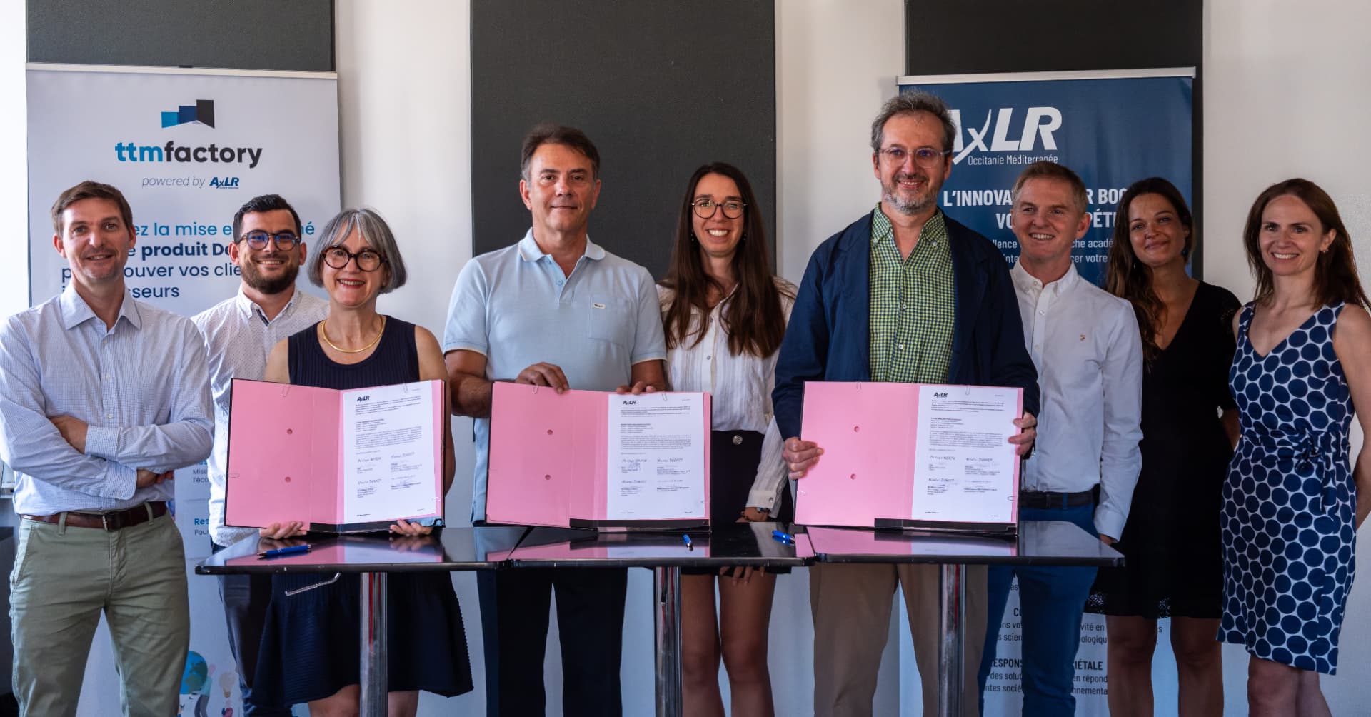 Signature de l'accord de licence exclusive entre HyriaMed et la SATT AxLR